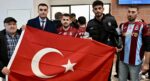 Trabzonspor’u Tempere’de taraftarları karşıladı