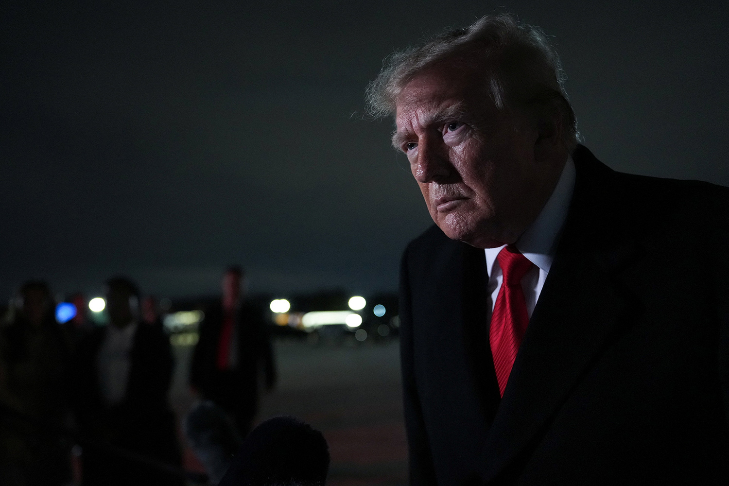 Trump: Suudi Arabistan’daki havalimanı saldırısı korkunç bir şeydi