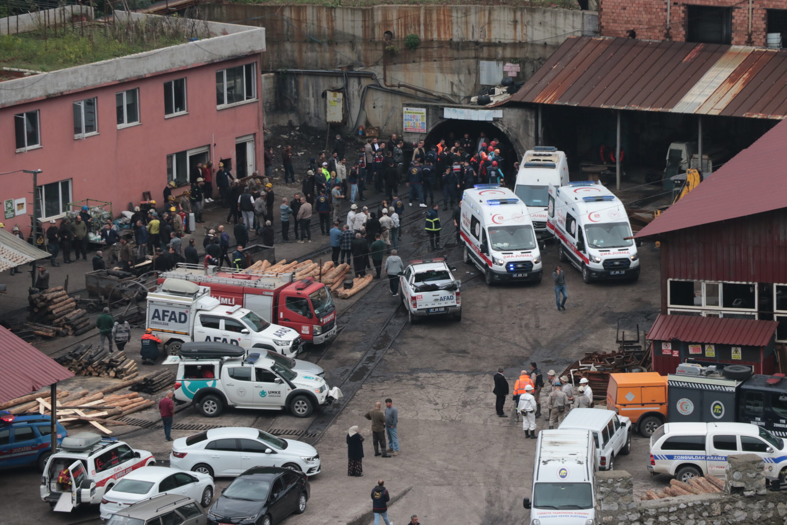 Zonguldak’taki maden ocağında patlamaya ilişkin 3 kişi tutuklandı